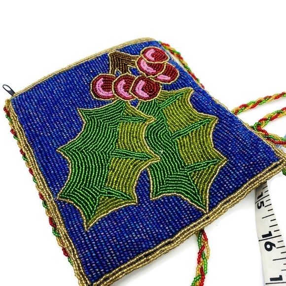 CMarie Holiday Holly Berry Beaded crossbody Bag - Picture 5 of 14